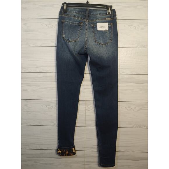 NWT Kancan Midwash Skinny Jeans With Leopard Cuffed Hem And Patches size 3 - Picture 4 of 5